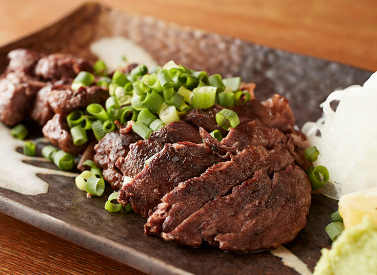 ホホ肉の炙りステーキ
